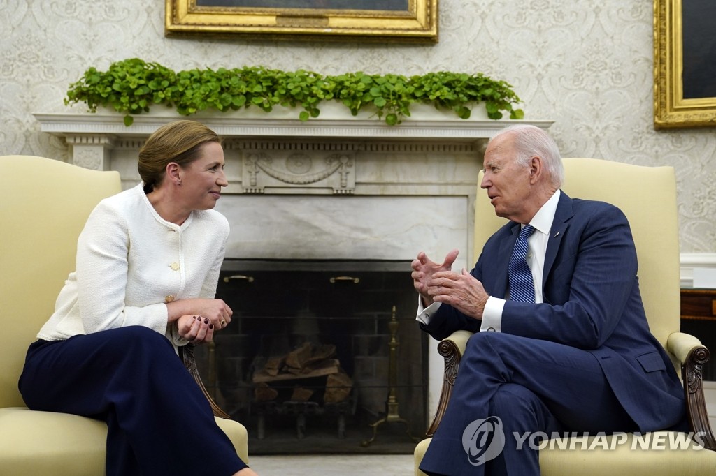 백악관서 프레데릭센 덴마크 총리와 회담하는 바이든 미국 대통령