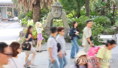 韓国人観光客の済州島訪問　今夏は１６％減＝海外旅行急増で