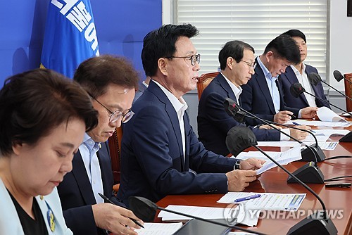 野 "尹, 이념 전쟁 독재국가 회귀"…촛불집회선 "탄핵" 연호도(종합)