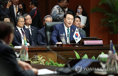 Yoon appelle à l'union internationale contre le Nord et présente des aides pour l'Asean