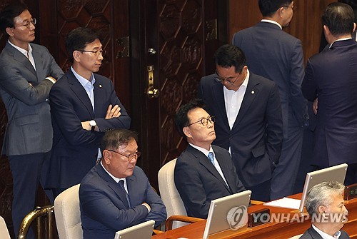 이재명 체포안·총리 해임안 가결…정국 '시계제로' 혼돈 속으로