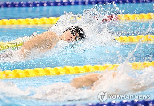 황선우, 자유형 200ｍ 금메달에 한국·대회新…이호준 3위