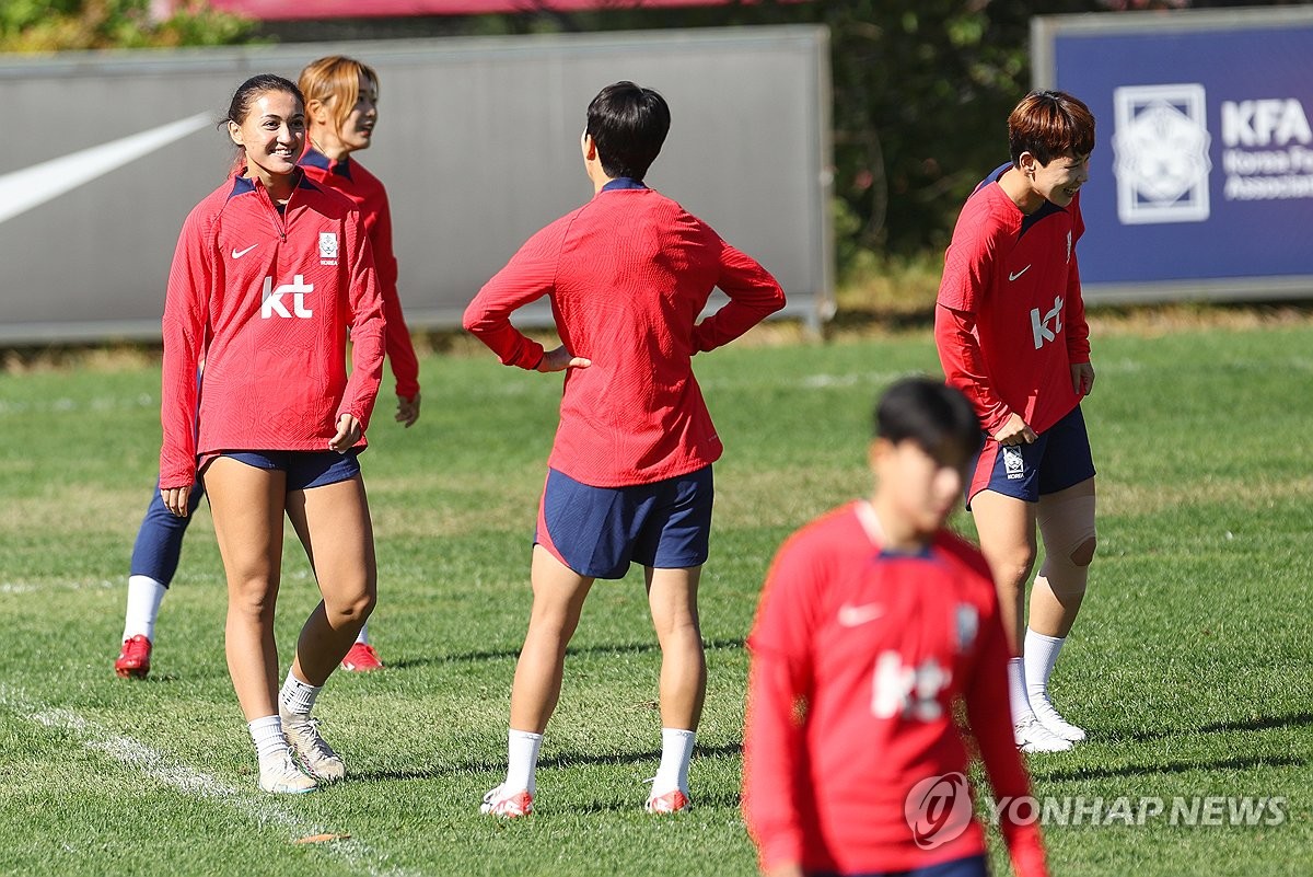 훈련하는 여자 축구대표팀