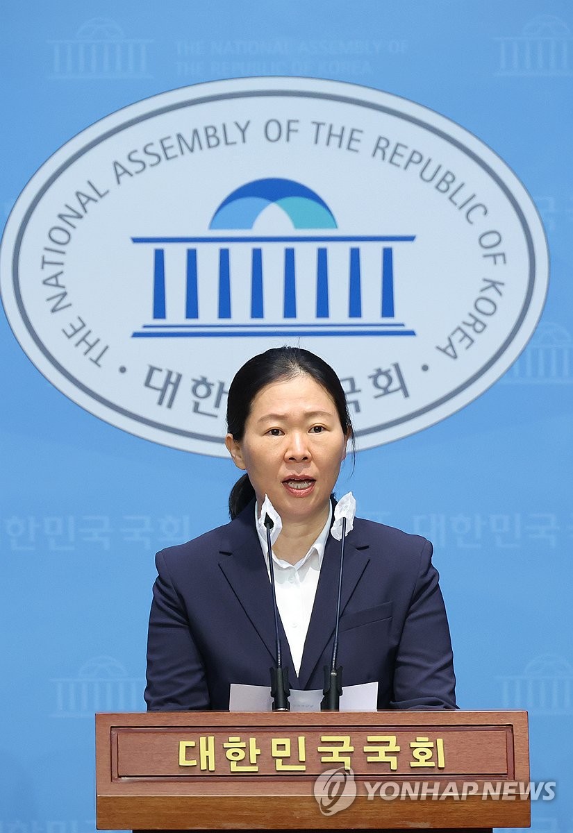 Lawmaker Quits Ruling Party Yonhap News Agency