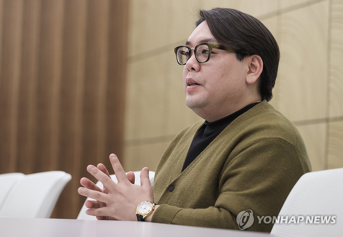 S. Korean Conductor Lee Deun | Yonhap News Agency