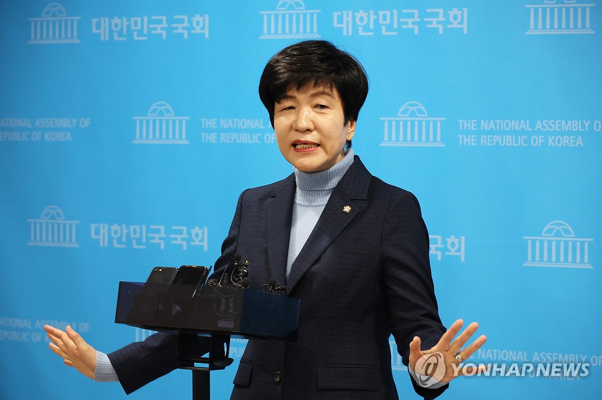 더불어민주당 탈당 선언한 김영주 의원