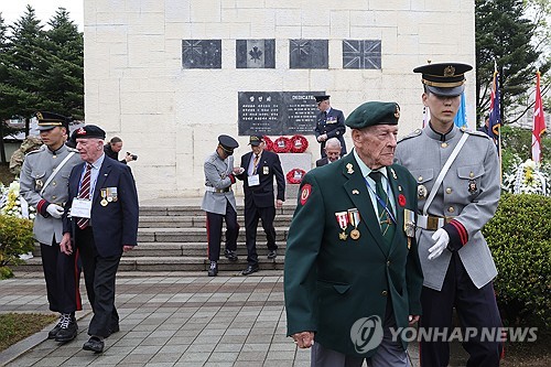 British Commonwealth Korean War vets in S. Korea