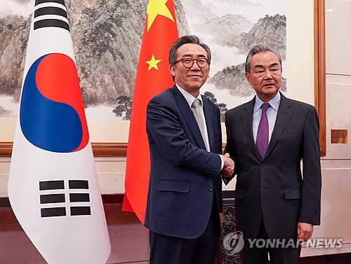  S. Korea, China agree to work for successful trilateral summit with Japan: Seoul ministry