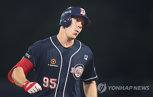  Having found home in Seoul, Canadian teammates looking to win big games in KBO