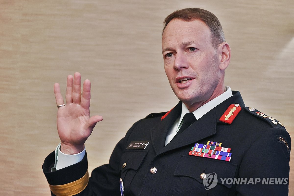 El teniente general Derek Macaulay, comandante adjunto del Comando de la ONU, habla en una entrevista con la Agencia de Noticias Yonhap en Seúl el 11 de septiembre de 2024. (Yonhap)