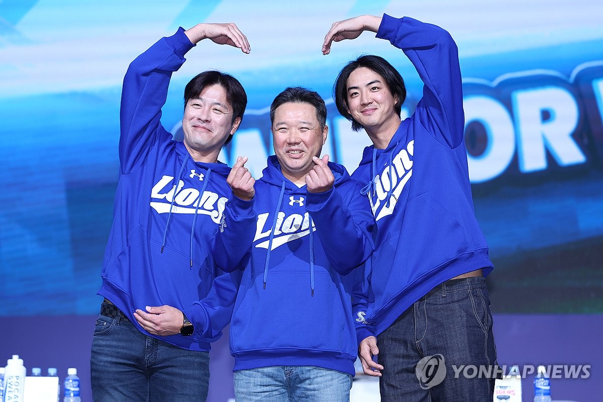 올스타 중간 집계 포수 1위 삼성 강민호(왼쪽)와 외야수 2위 구자욱(오른쪽).
