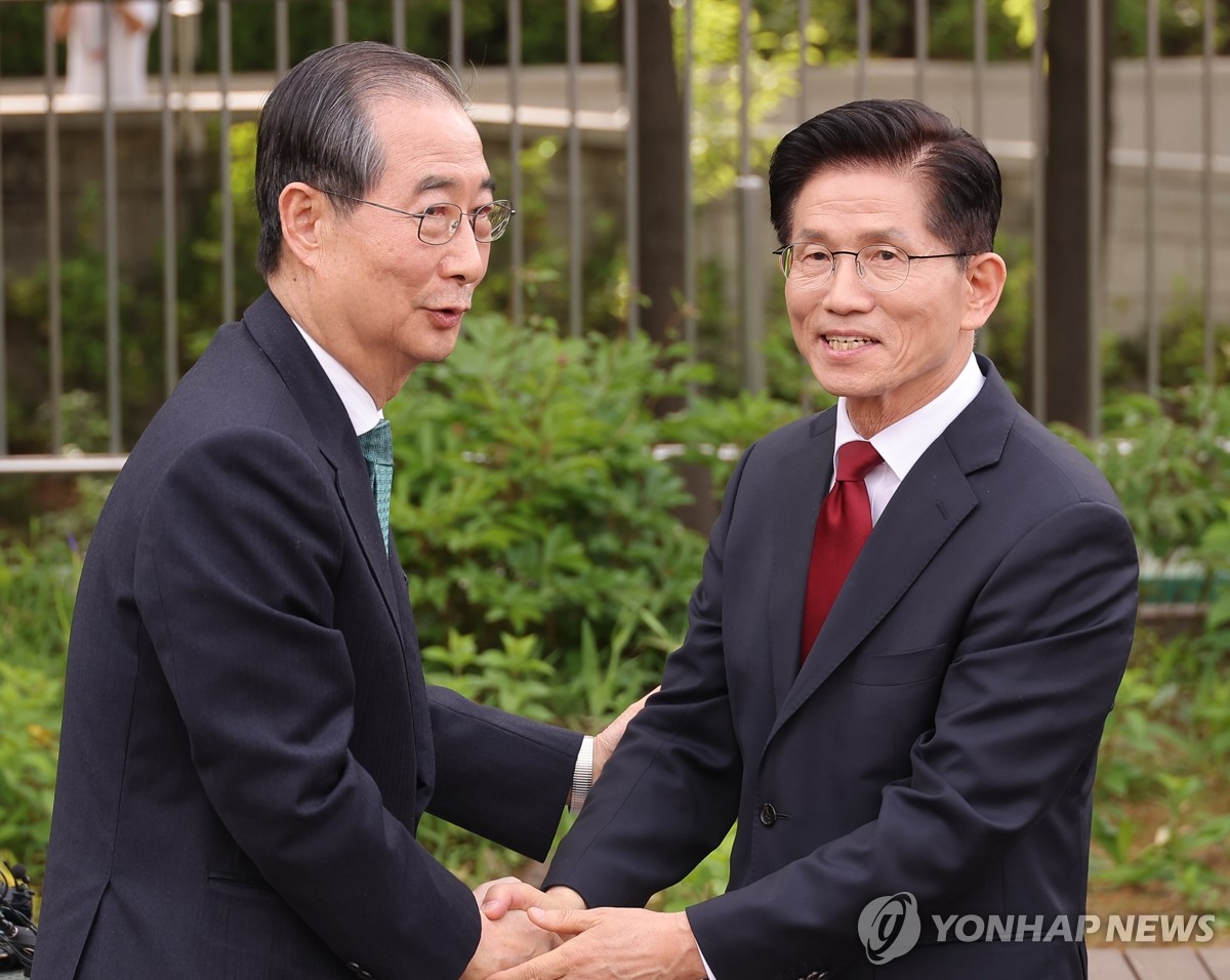 [속보] 김문수·한덕수 캠프, 단일화 협상 시작