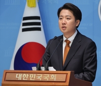 이준석 "투표지에 제이름 선명할 것"…'단일화 없다' 완주 선언