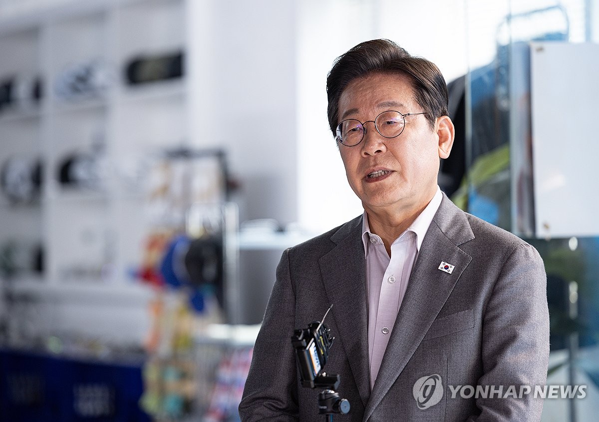 [속보] 이재명 "기재부 예산기능 분리해야…금융위 업무도 정리할 필요"