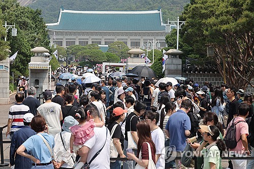 (Yonhap Feature) Will Cheong Wa Dae return to its role at the center of politics?