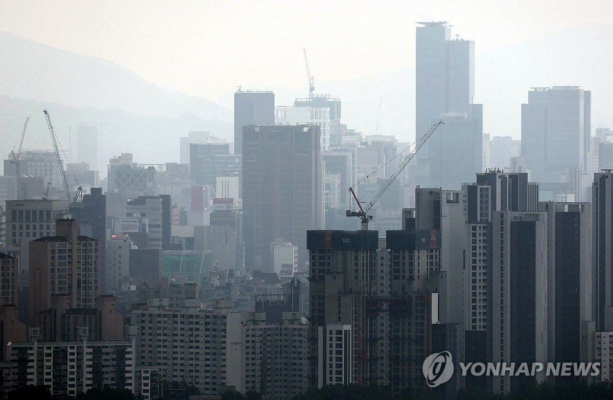 서울시 "부동산 시장 면밀히 모니터링"…토허구역 확대엔…