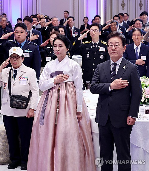 Lee stresses national security, vows proper compensation for veterans
