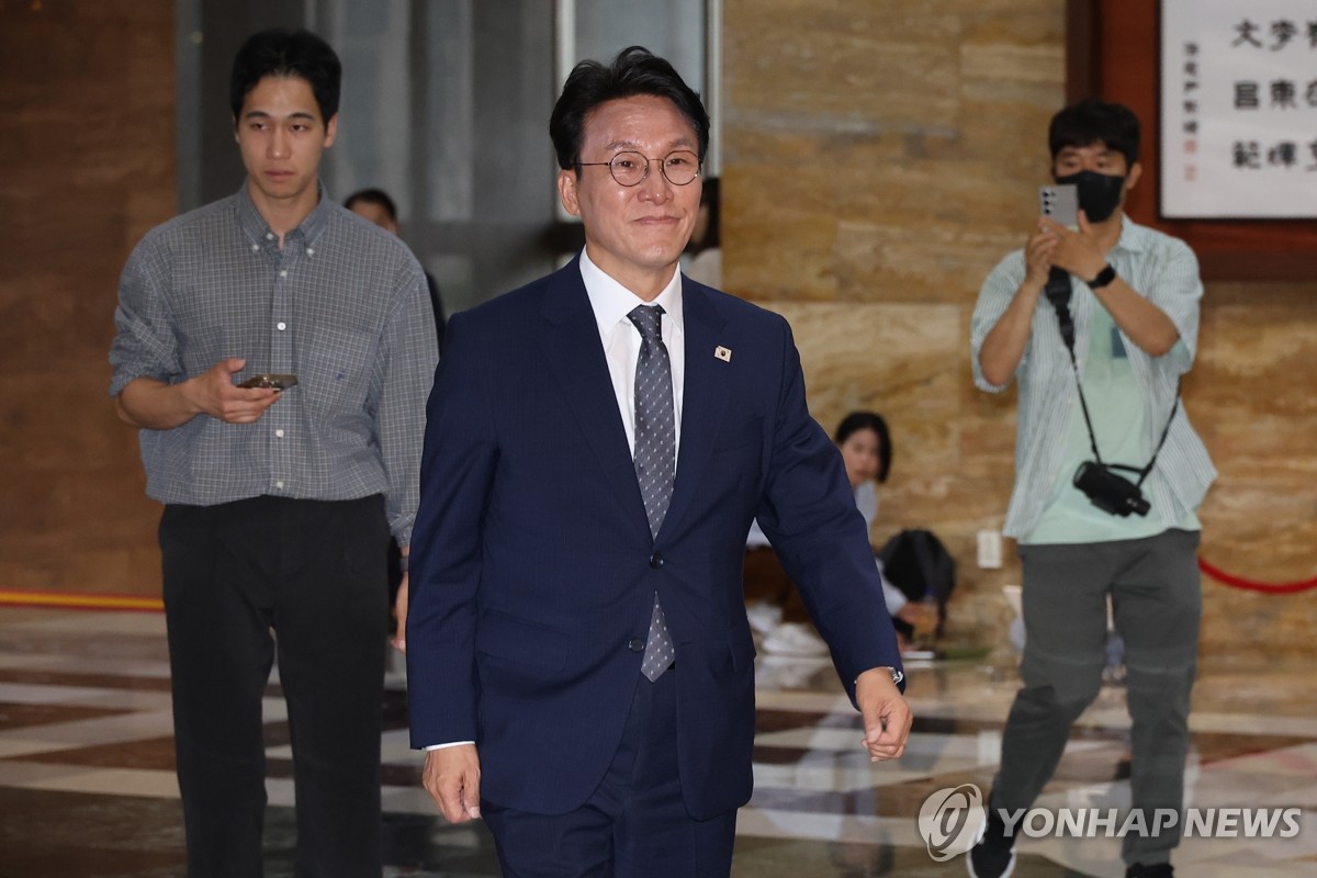 [1보] 김민석 총리후보 인준안 국회 통과…국힘은 표결 보이콧
