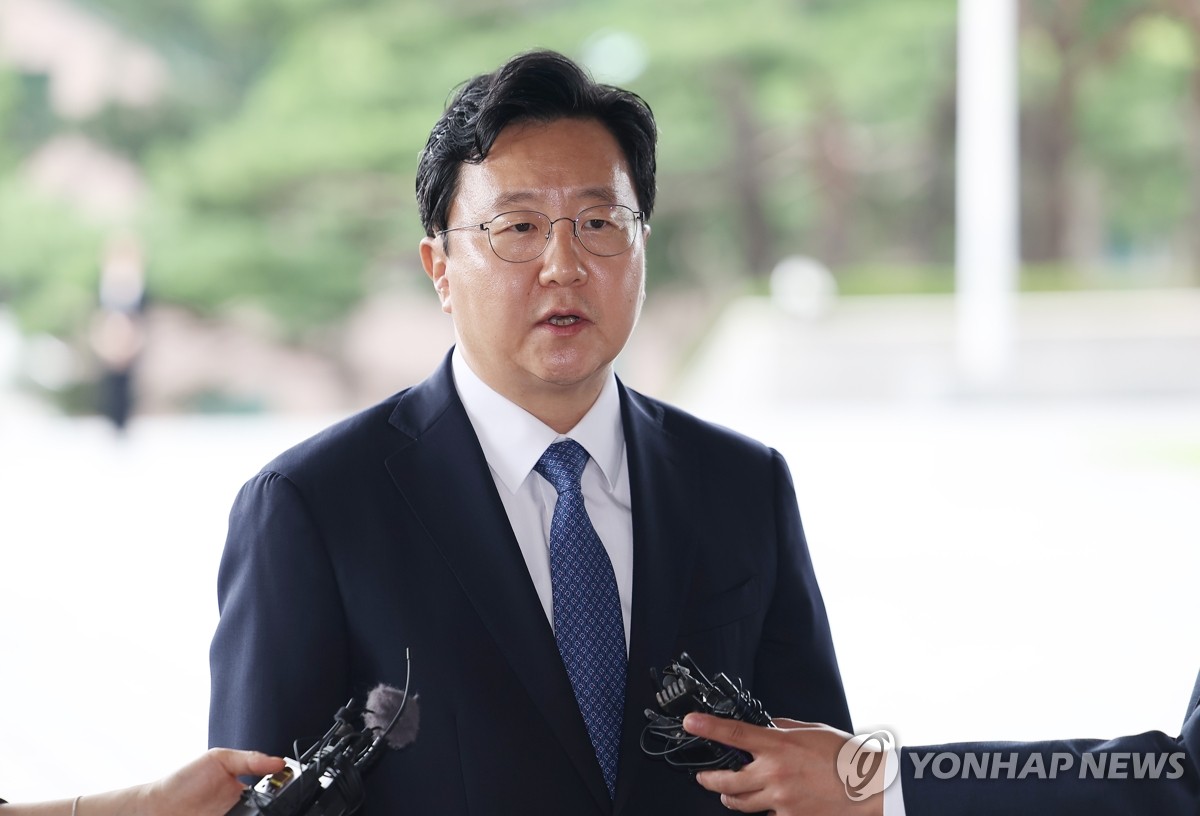 [1보] 신임 중앙지검장 "무거운 책임감…국민 신뢰받는 검찰 될 것"