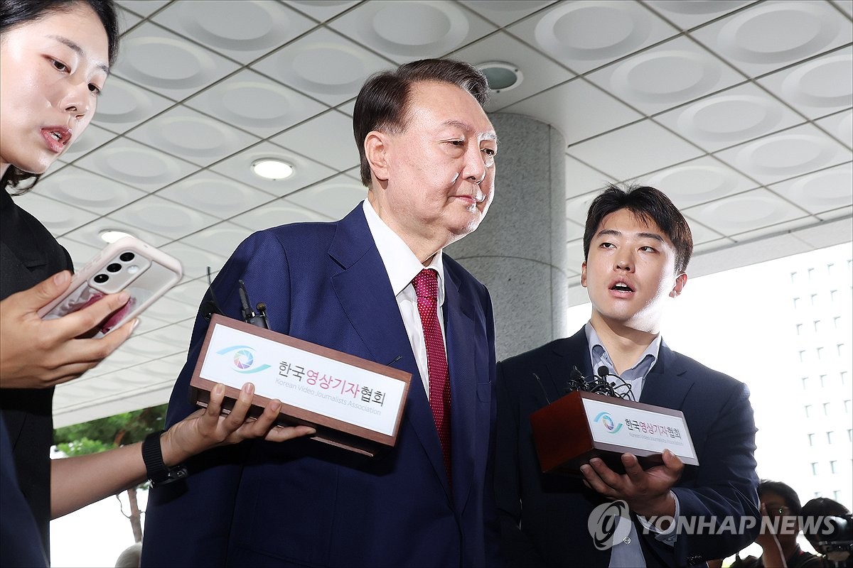 [속보] 특검 "尹 체포영장 집행 저지 혐의부터 조사"