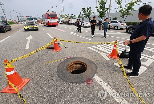  李대통령, 인천 맨홀사고에 "감독강화 등 특단의 조치해야"
