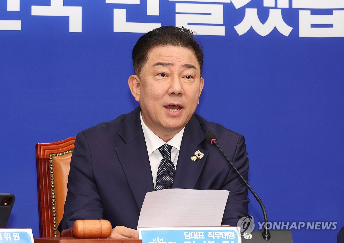 與, 농수산물시장 찾아 물가 점검…폭염대책 현장 방문도