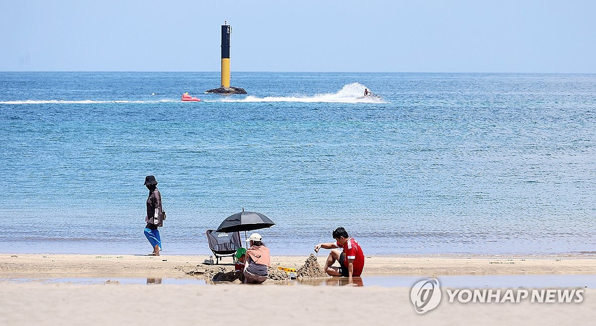 [날씨] '염소뿔도 녹인다'는 대서…한낮 34도 폭염·…
