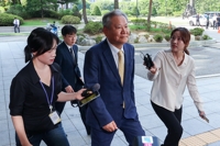 압수수색·'마라톤조사' 마친 이상민…특검, 구속영장 청구 고심