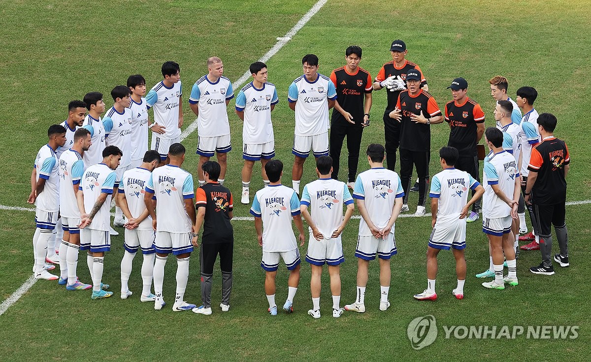 뉴캐슬전 앞둔 팀 K리그, 폭염도 잊고 팬들 앞에서 맹훈련