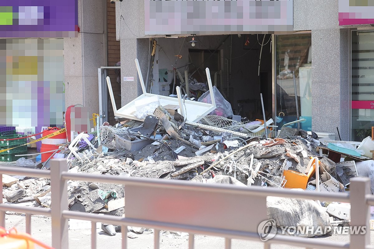 창원 2층 건물 붕괴…소규모 노후 건축물 '안전 관리 …