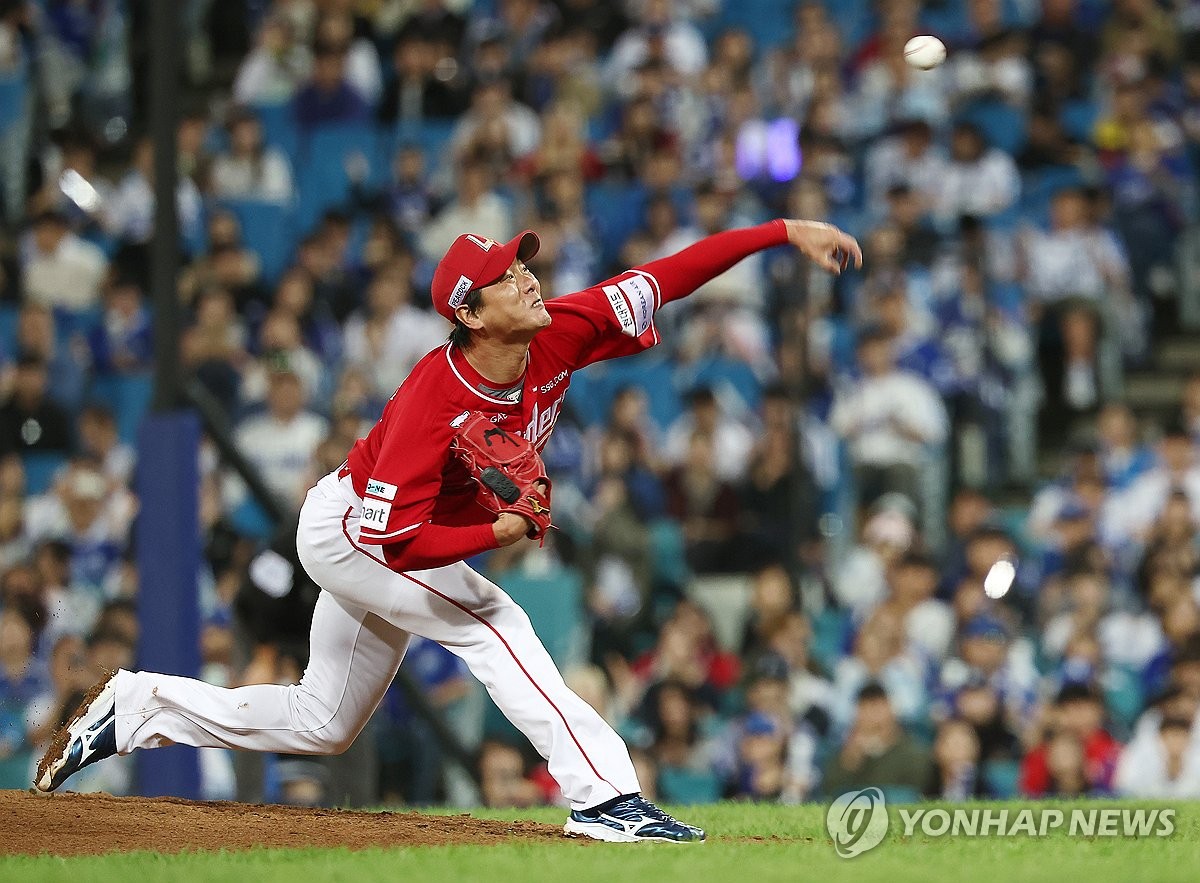 프로야구 준PO 4차전도 만원관중…PS 27경기 연속 매진 신기록