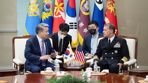  Defense minister meets U.S. Indo-Pacific Command chief over N.K. provocations