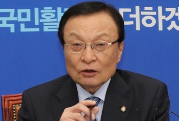 취임 100일 이해찬…'강한 여당의 낮아지는 지지율' 딜레마