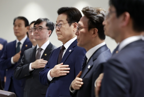 李대통령, 경찰의날 기념식 참석…"한명 한명이 국가이자 정부"