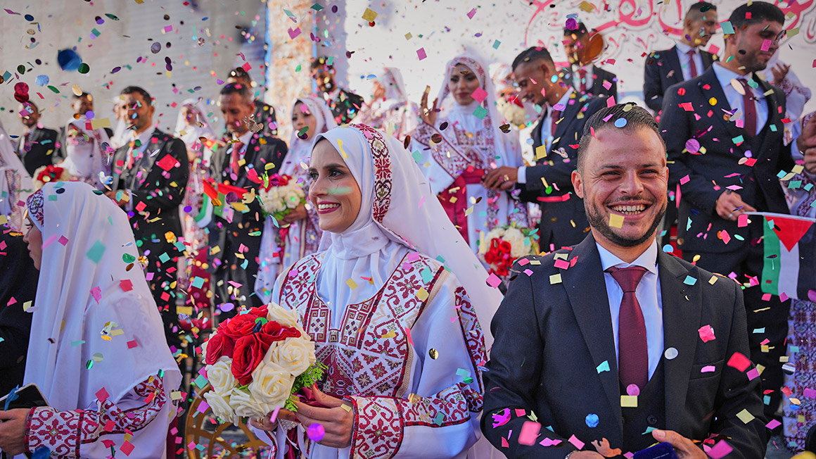 '새로운 출발'…팔레스타인 신혼부부 합동 결혼식